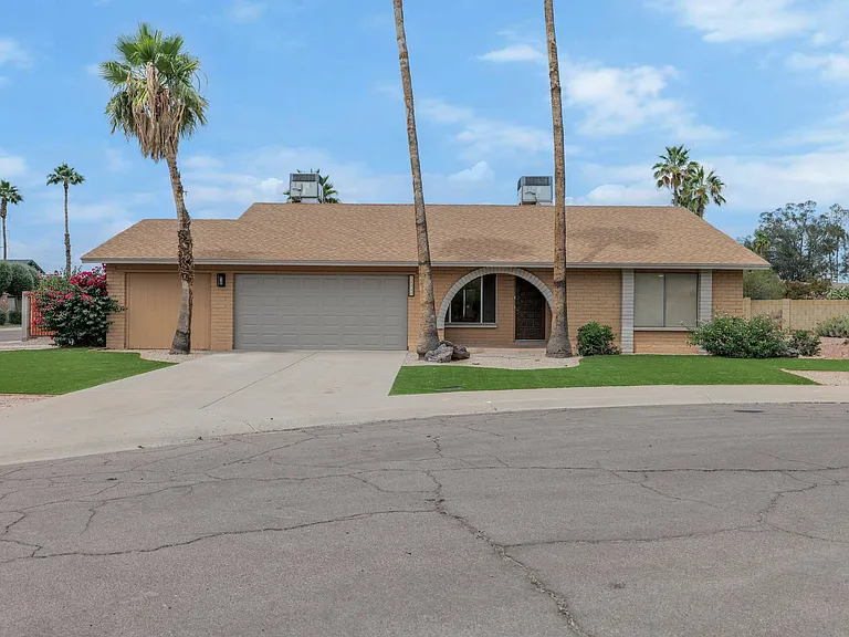 10440 E Becker Ln — Photo 1