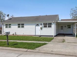 2304 Volpe Dr, Chalmette, LA 70043