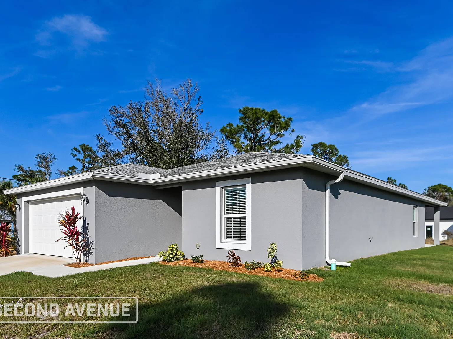 4 bed, 2.0 bath, 1833 sqft, $1,825 — Photo 3