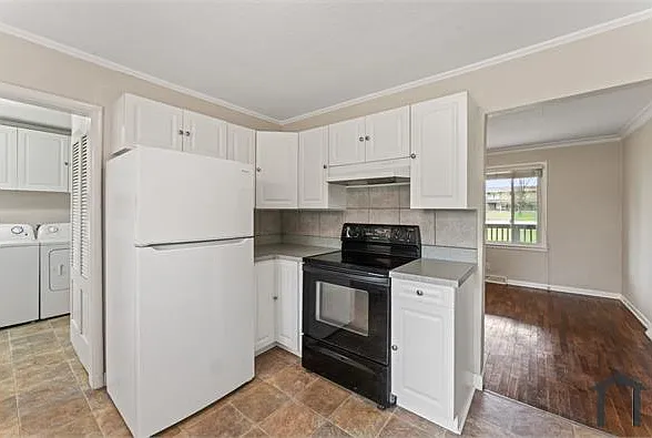 1141 W Cook Rd — Photo 11