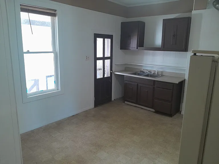 107 S Pawling St #6 — Photo 1
