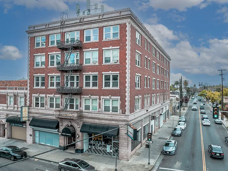 Eden Square Apartments — Photo 1