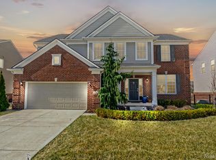 49473 Cranbrook Dr, Macomb, MI