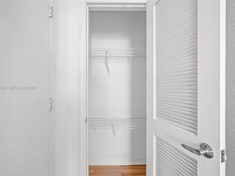 401 69th St #Penthouse 101 — Photo 25