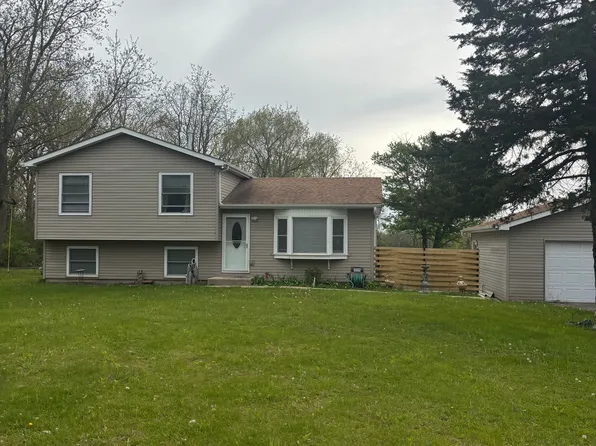 37348 N State Route 83, Lake Villa, IL 60046
