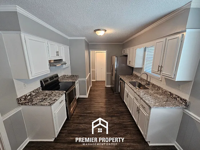 8131 Farmington Blvd — Photo 8