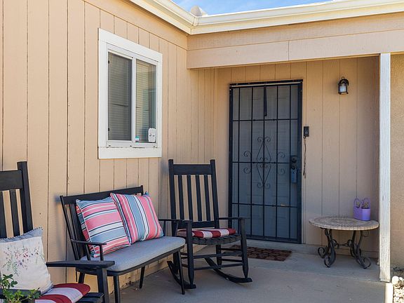 3rd image of 2185 High Desert Cir NE