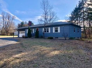 28 Oak Rd, Longmeadow, MA 01106