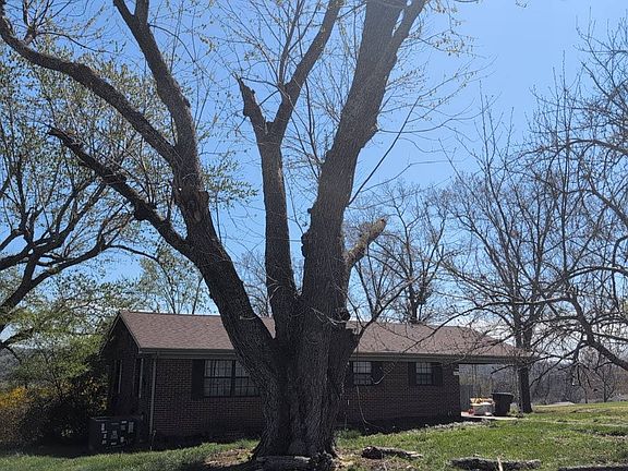 3rd image of 251 Ridgecrest Dr