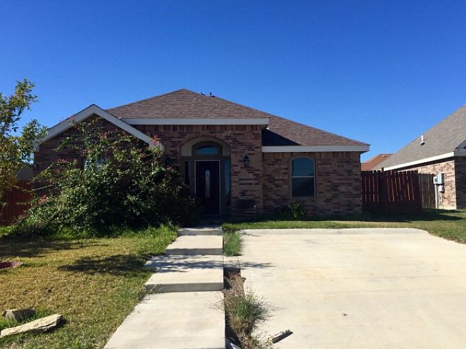 1st image of 2720 Oak Manor Dr