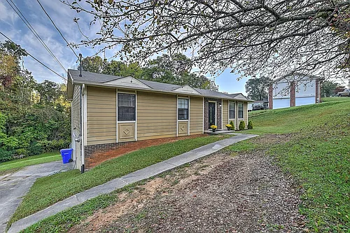 211 Hayter Dr Photo 1 211 Hayter Dr Photo 1