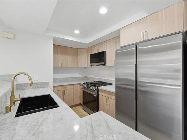 6275 Canoga Ave APT 68, Woodland Hills, CA 91367