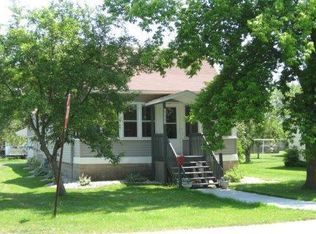 4320 8th St, Menominee, MI 49858