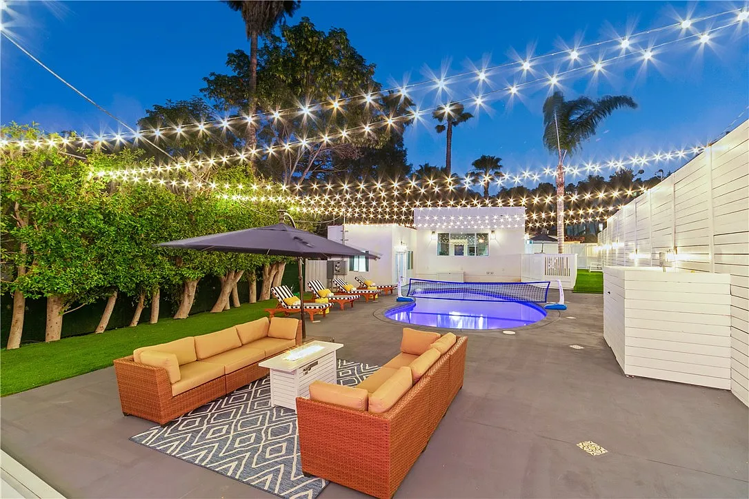 5 bed, 3000 sqft, $15,000 — Photo 1