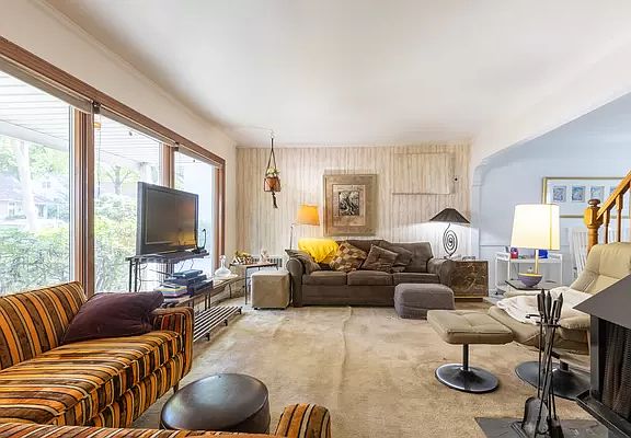 5th image of 248-14 Thornhill Ave