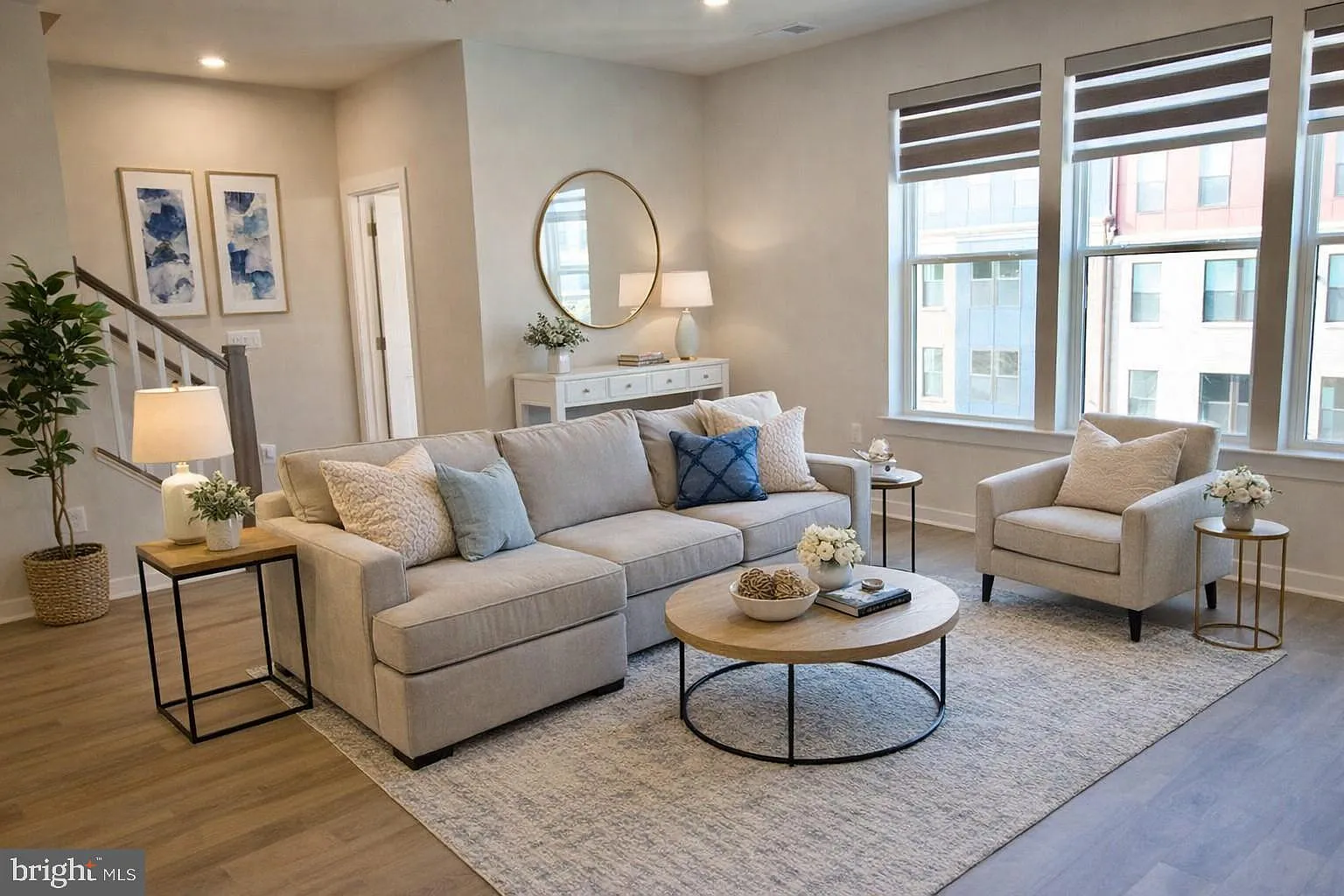 3 bed, 2.5 bath, 2344 sqft, $3,850 — Photo 2