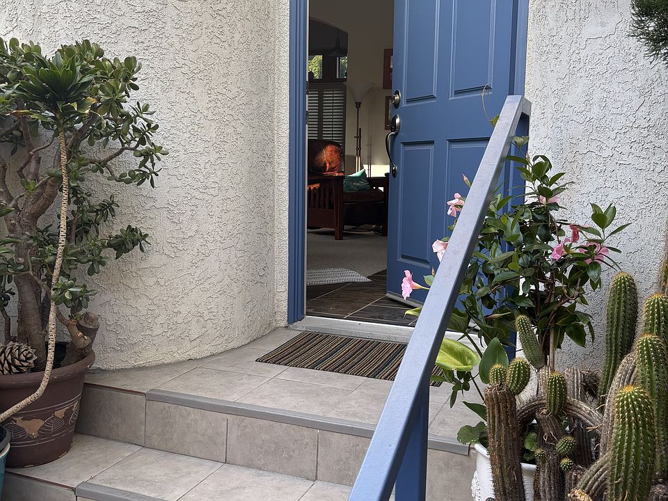 1st image of 1321 Pacific Beach Dr APT C
