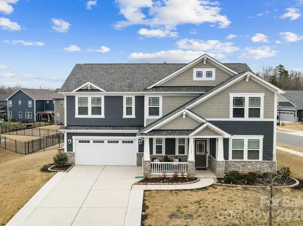 1102 Top Flight Dr, Indian Trail, NC 28079