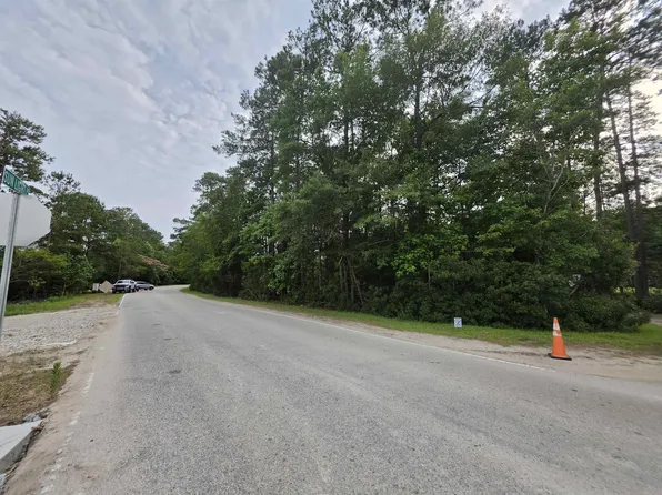 4137 Rose Bud Ln., Myrtle Beach, SC 29588