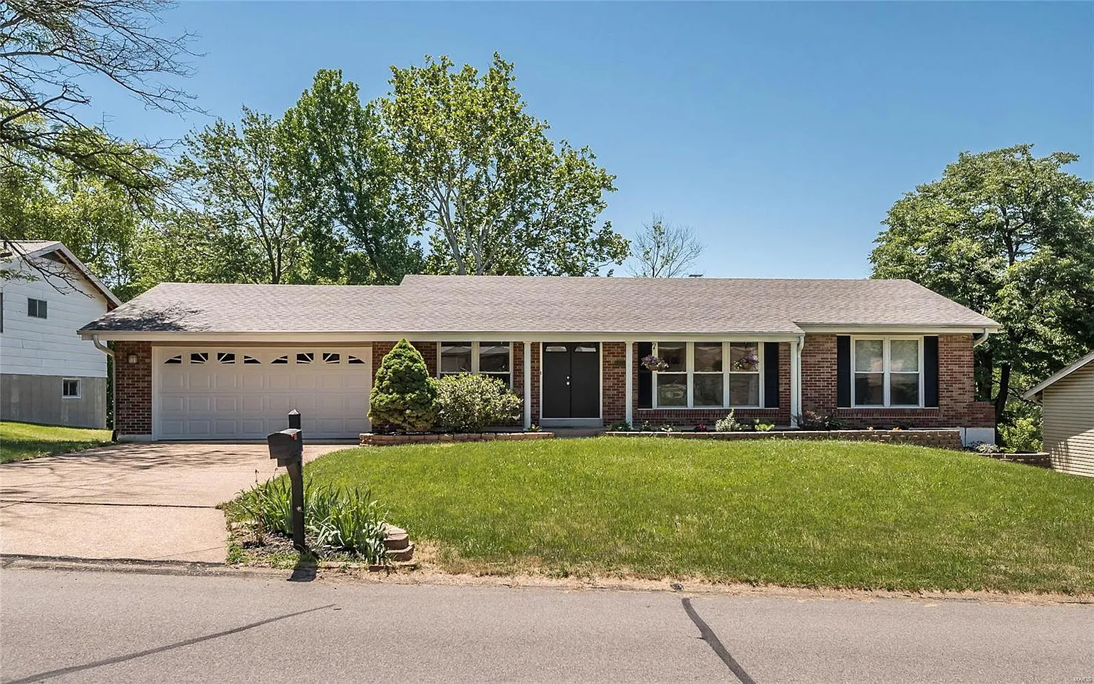12324 Betsy Ross Ln photo 1