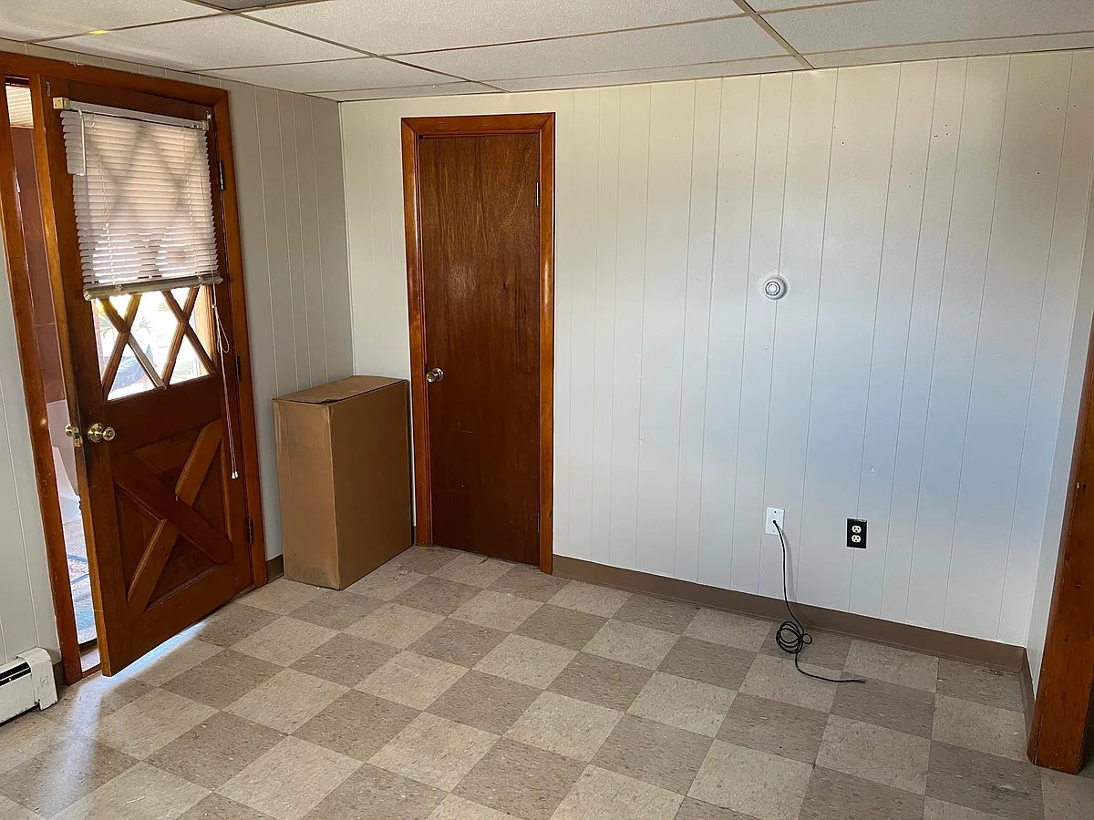 Building Photo - 40 Aroostook Ave #4