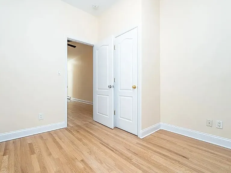 878 Greene Ave #3L — Photo 5