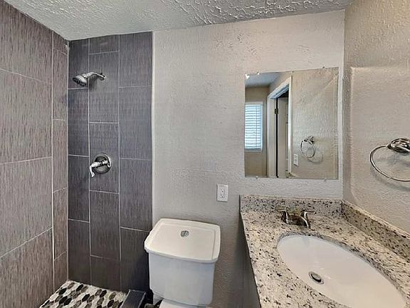5th image of 16752 E Cypress St