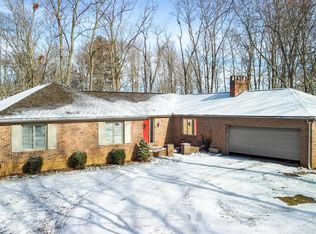 2414 Carriage Rd, Powell, OH 43065