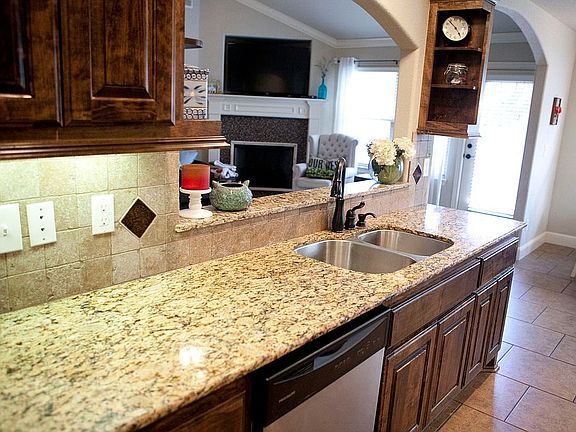 2nd image of 3105 SW Briar Creek Ave