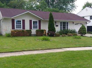 104 Villa Rd, Streamwood, IL 60107