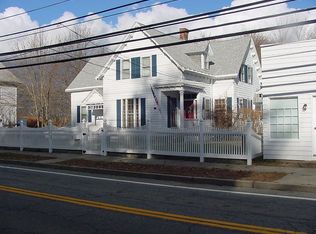 61 Farnum Pike, Smithfield, RI 02917