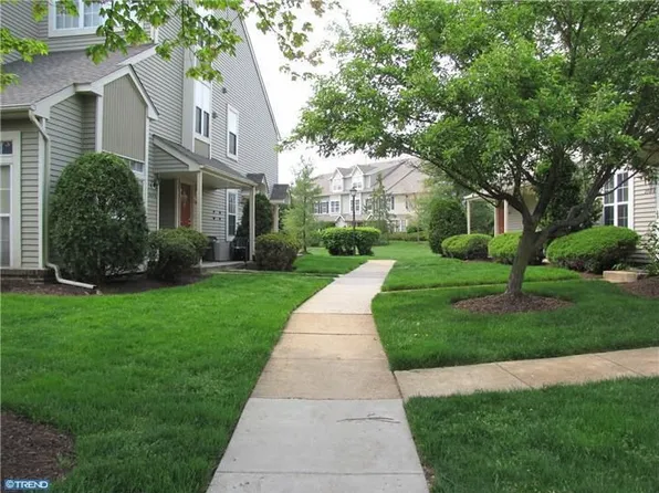 2406B Yarmouth Ln #2406, Mount Laurel, NJ 08054