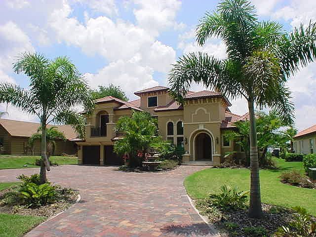 FRONT EXTERIOR