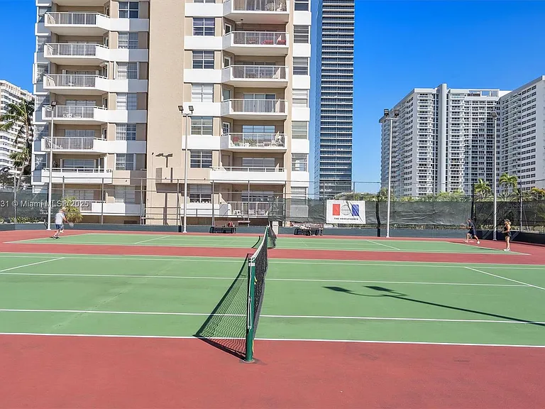 1980 S Ocean Dr #1 — Photo 20
