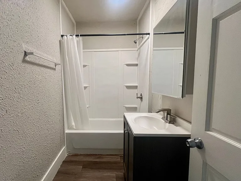 300 Belgrade Ave #401 — Photo 6