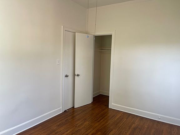 2nd image of 3000 Kenwood Ave #3002