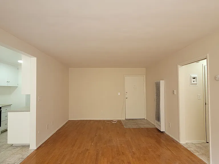 The Alexa Apartments — Photo 3