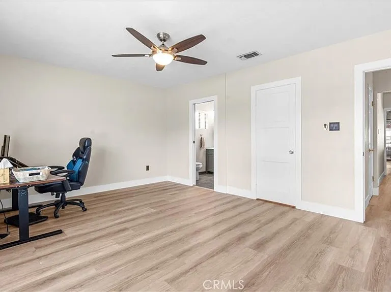 943 N Orange Ave — Photo 23