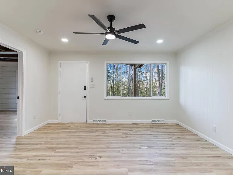 12403 Ridge Rd — Photo 9