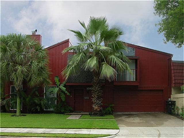 1st image of 10821 Briar Forest Dr