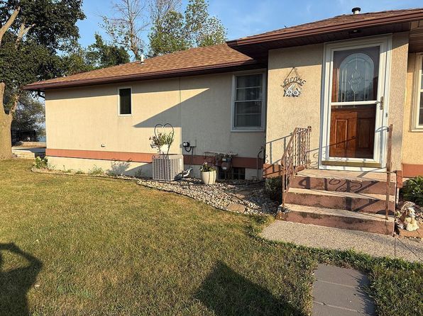 913 W Lake Ave