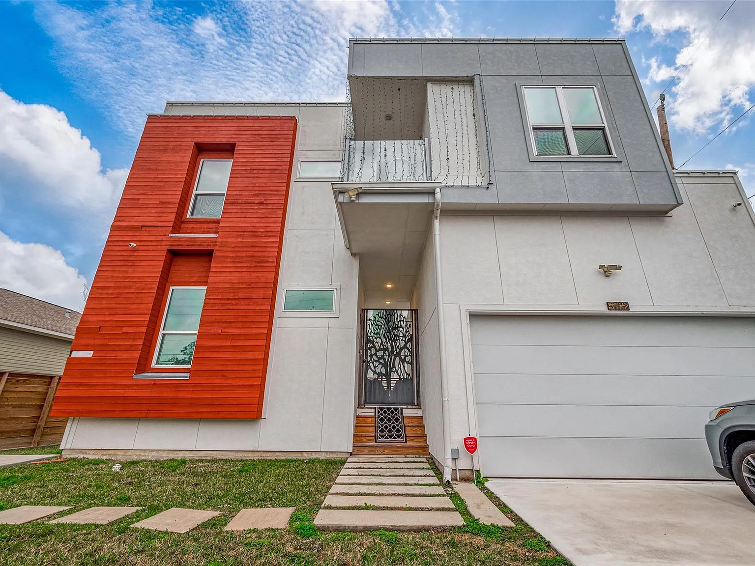 1 bed, 1.5 bath, 550 sqft, $1,550 — Photo 2