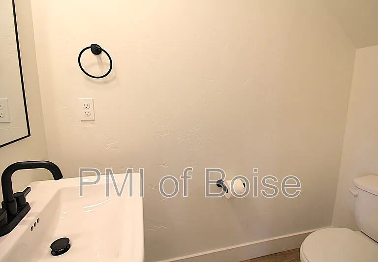 123 Trifecta Ln — Photo 8