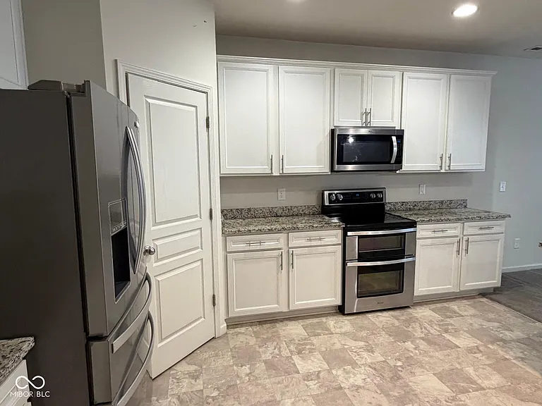 1190 Sunset Blvd — Photo 5