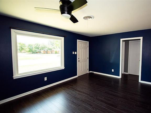 4th image of 1108 Bel Air Dr