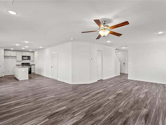 5th image of 3510 Marksbury Dr