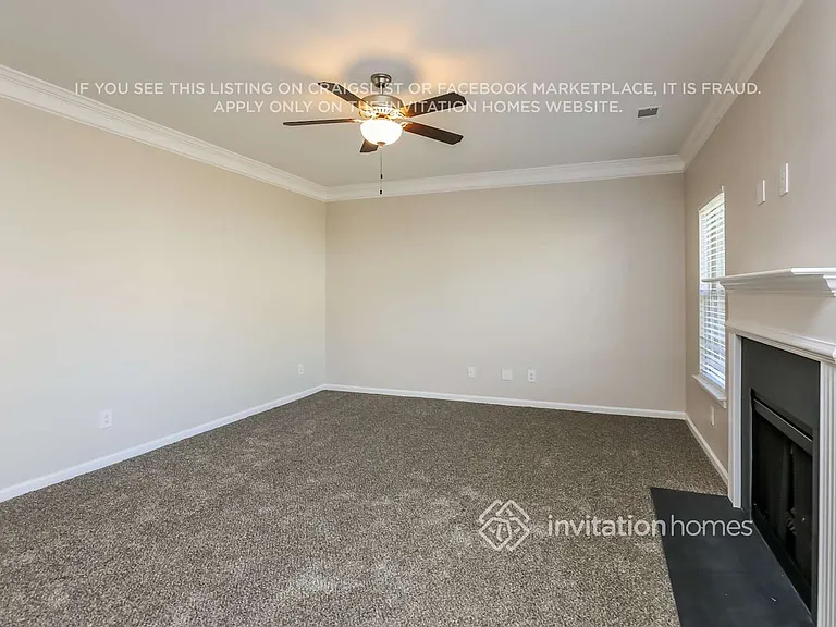 1124 Easley Ct — Photo 2
