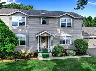 4895 Shawnee Rd, Sanborn, NY 14132