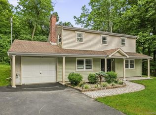 2 Lilac Hill Rd, New Windsor, NY 12553