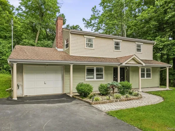 2 Lilac Hill Road, New Windsor, NY 12553